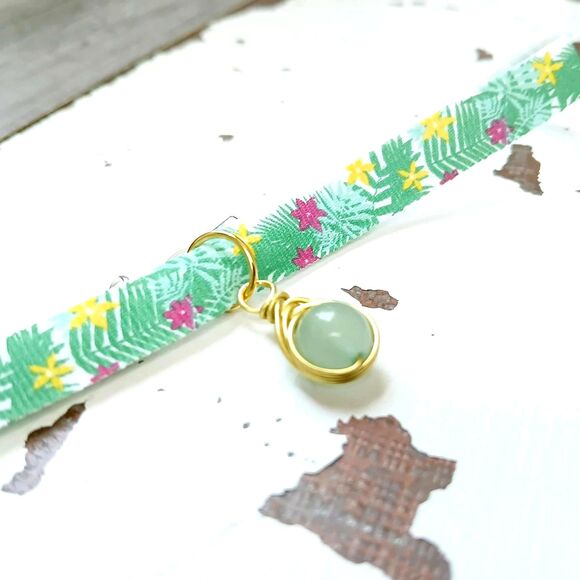 Green Aventurine Choker Necklace, Springtime Summertime Jewelry - Picture 4 of 4